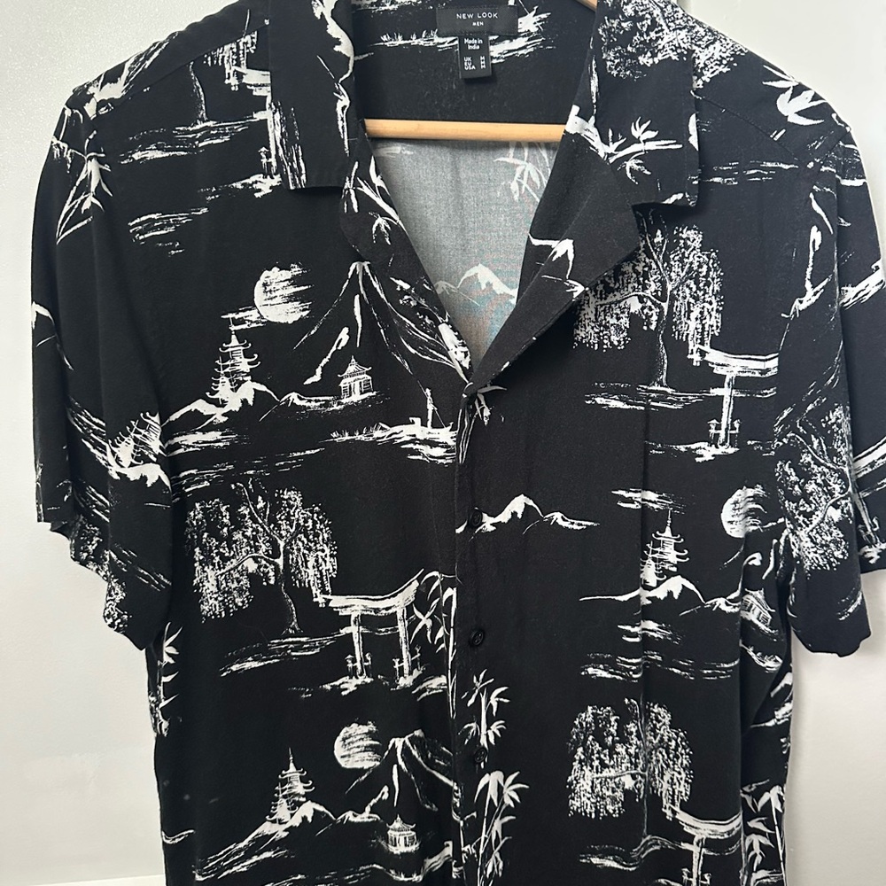 New Look Black and White Casual Button Down Shirt with Tropical Print